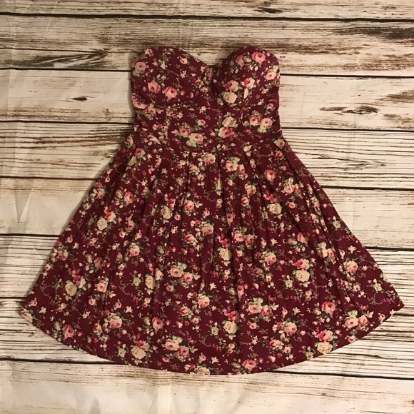 Rue21 Dresses & Skirts - Rue 21 Floral Crimson Sundress